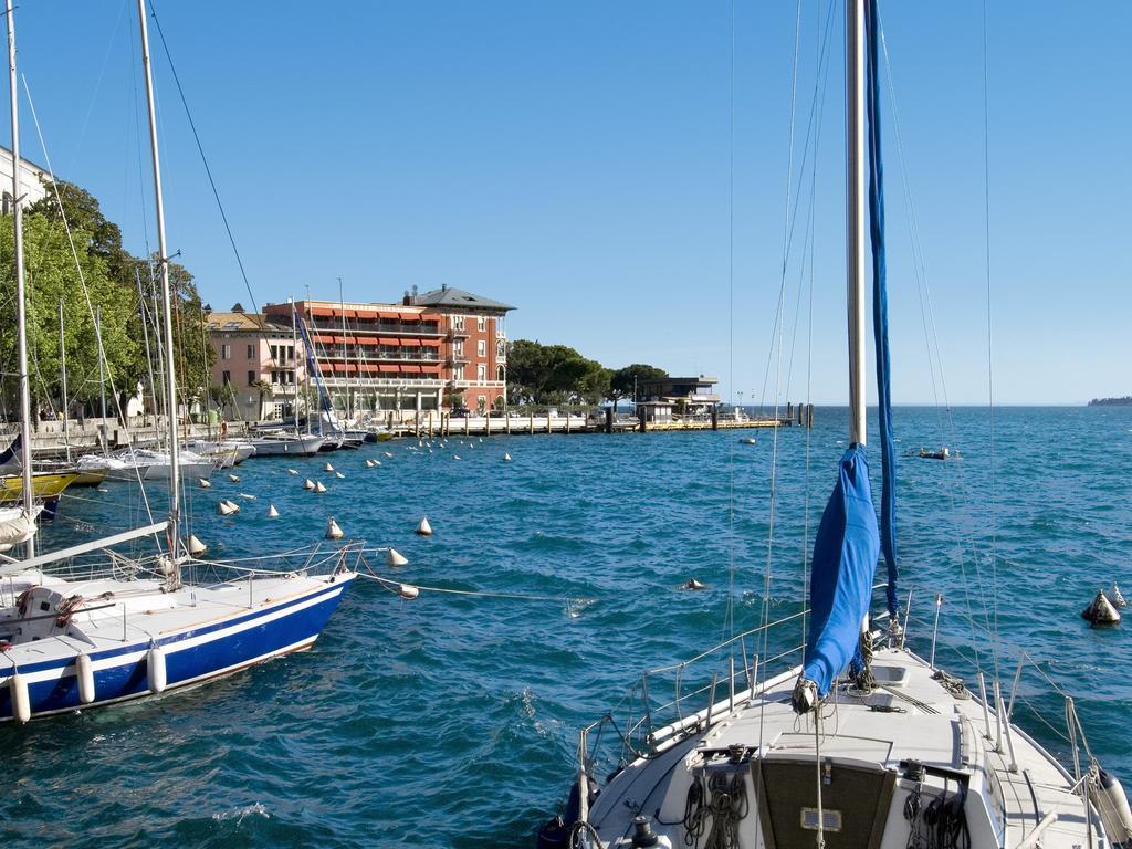 Hotel Milano Toscolano Maderno Exterior photo