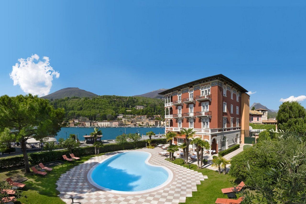 Hotel Milano Toscolano Maderno Exterior photo